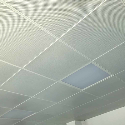 600x600金属の天井は天井のタイルの0.4mm-1.2mmクリップをタイルを張る
